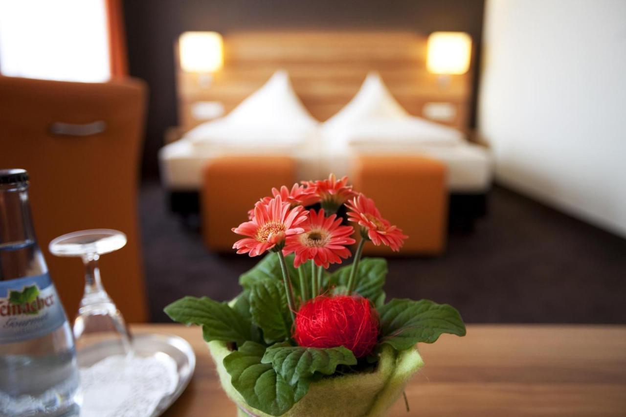 Hotel Hirsch Leonberg Room photo